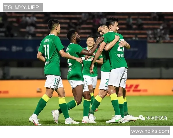 成都篮球队在选拔赛中以94分稳居积分榜首位展现强劲实力 成都篮球队在选拔赛中以94分稳居积分榜首位展现强劲实力