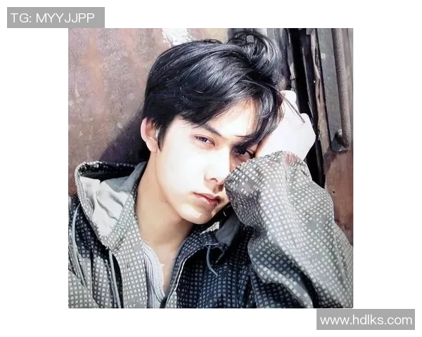 韩硕的成长之路：从平凡少年到职场精英的奋斗历程与心路历程