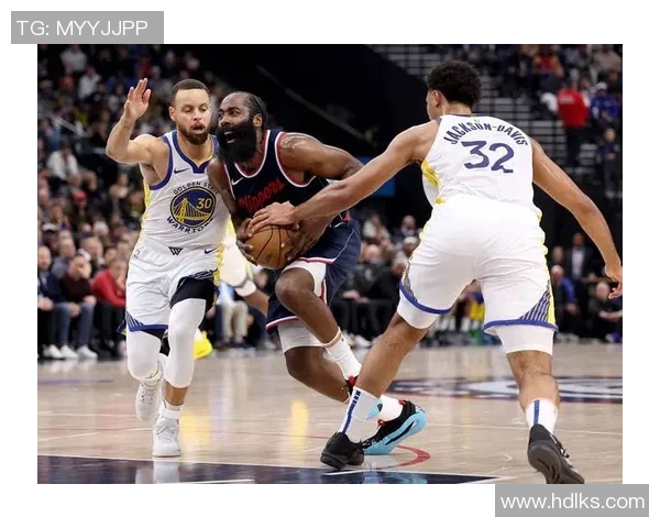 骑士与勇士在2014至2015赛季的激烈对决回顾与精彩瞬间分析