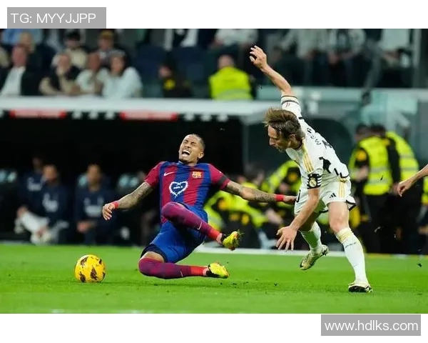 皇马与巴萨近期对决回顾及未来赛程展望分析 皇马与巴萨近期对决回顾及未来赛程展望分析