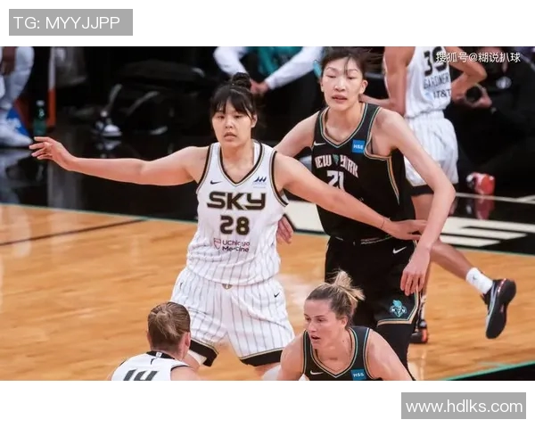 纽约自由人与火花的激烈对决展现女篮魅力与团队精神的巅峰对抗 纽约自由人与火花的激烈对决展现女篮魅力与团队精神的巅峰对抗