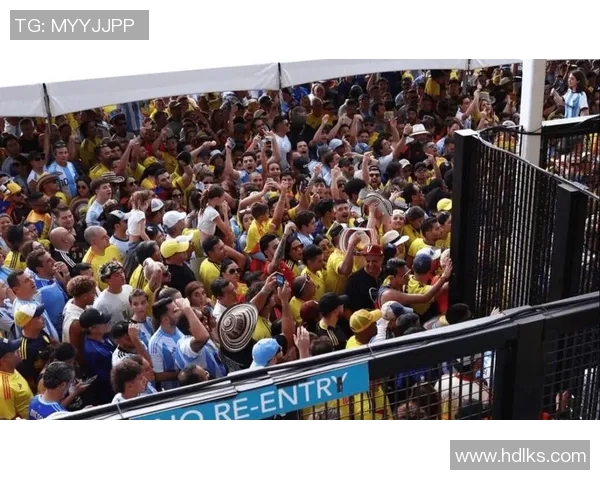 美洲杯激战即将上演墨西哥与巴西的巅峰对决引发球迷热议 美洲杯激战即将上演墨西哥与巴西的巅峰对决引发球迷热议