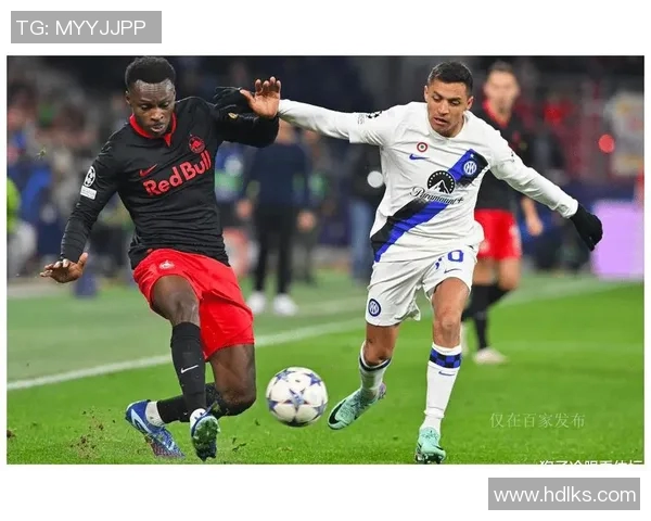 AC米兰与多蒙特激战正酣谁能在欧冠赛场笑到最后