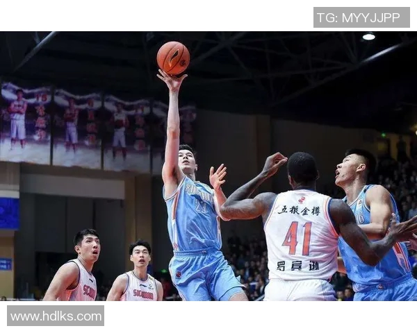 张兆旭:从篮球新星到职业生涯的辉煌蜕变与未来展望 张兆旭:从篮球新星到职业生涯的辉煌蜕变与未来展望