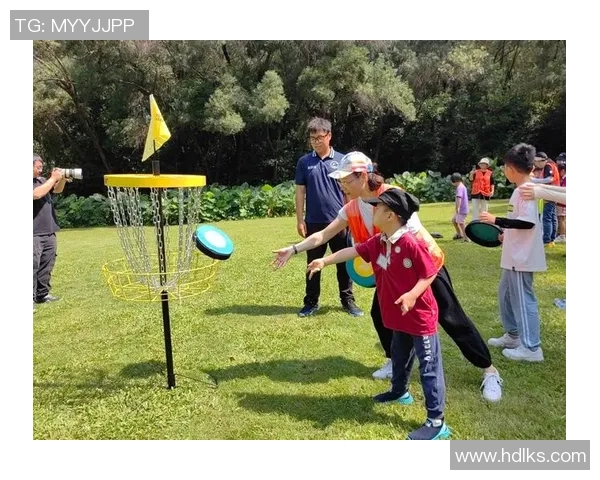 黄丽独家揭秘飞盘技巧与心得分享助你轻松掌握飞盘运动的乐趣与魅力MBA 黄丽独家揭秘飞盘技巧与心得分享助你轻松掌握飞盘运动的乐趣与魅力MBA