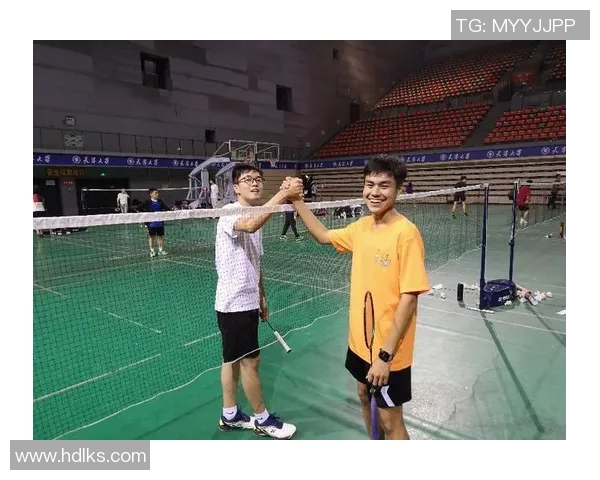 广州羽毛球队比赛经验引发热议球迷对其表现和战术策略展开激烈讨论MBA