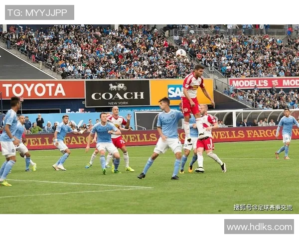 新英格兰革命与纽约红牛的激烈对决展现足球魅力与团队精神 新英格兰革命与纽约红牛的激烈对决展现足球魅力与团队精神