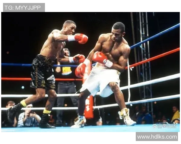 泰森与小罗伊琼斯巅峰对决直播盛况回顾与精彩瞬间分析 泰森与小罗伊琼斯巅峰对决直播盛况回顾与精彩瞬间分析