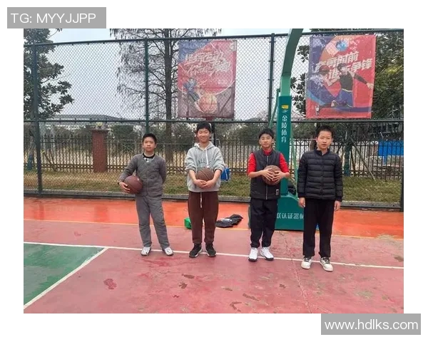 篮球明星齐聚一堂激情对决拔河赛场展现力量与团队精神